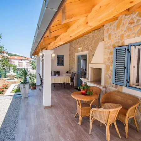 In Vrbnik/insel Krk 13634 Holiday home *